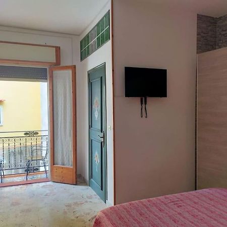 Casa Vacanza "Il Cortiletto" Шакка Екстер'єр фото