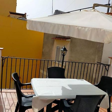 Casa Vacanza "Il Cortiletto" Шакка Екстер'єр фото