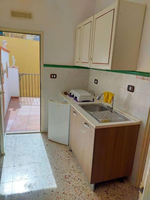 Casa Vacanza "Il Cortiletto" Шакка Екстер'єр фото