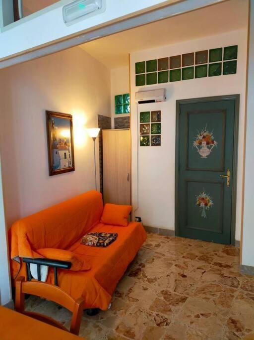 Casa Vacanza "Il Cortiletto" Шакка Екстер'єр фото