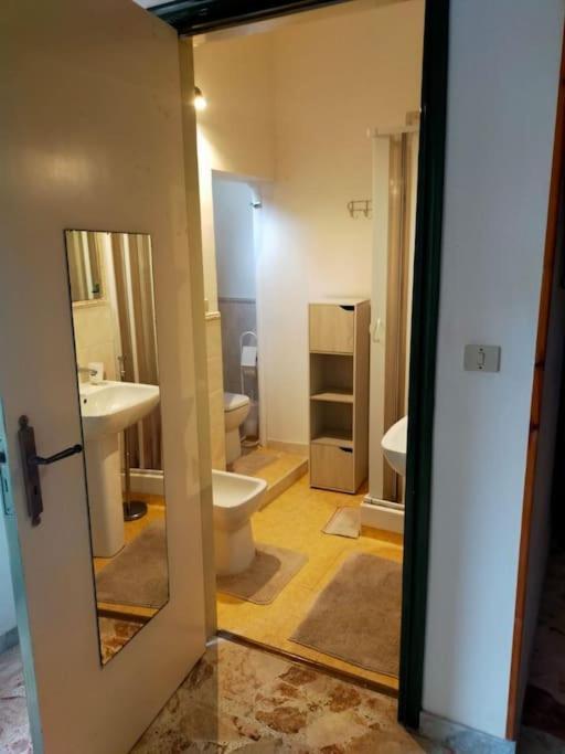 Casa Vacanza "Il Cortiletto" Шакка Екстер'єр фото